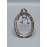 Ovaler Miniatur Silberrahmen / An oval miniature silver frame, Hènin & Cie, Paris, um 1900