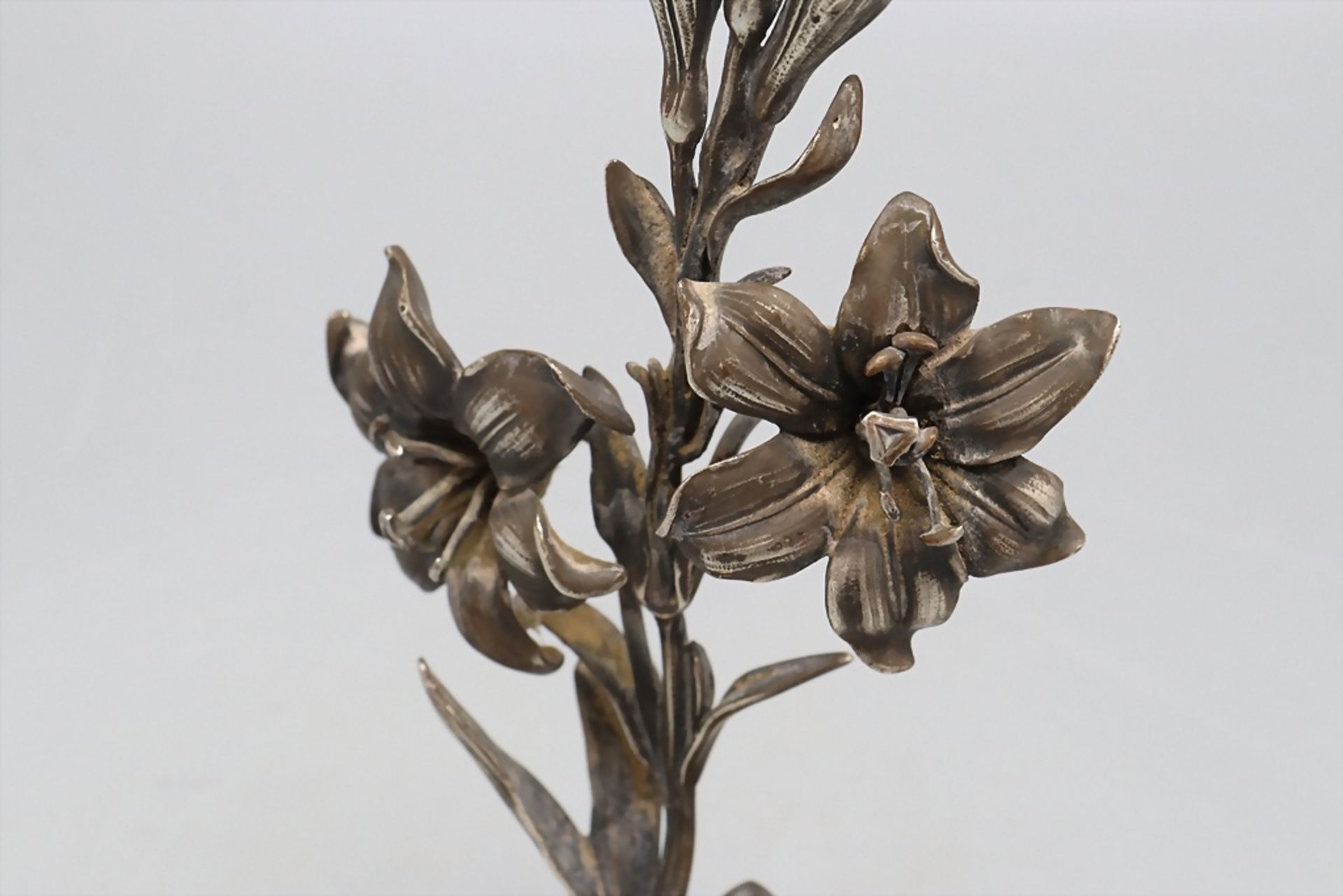 Lilie in Silber / A decorative silver lily with base, Frankreich, um 1970 - Bild 4 aus 6