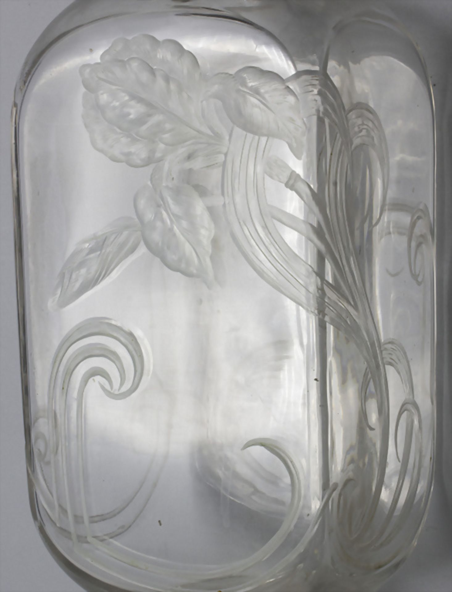 Jugendstil Weinkaraffe mit Silbermontur / An Art Nouveau wine decanter with silver mount, ... - Bild 4 aus 5