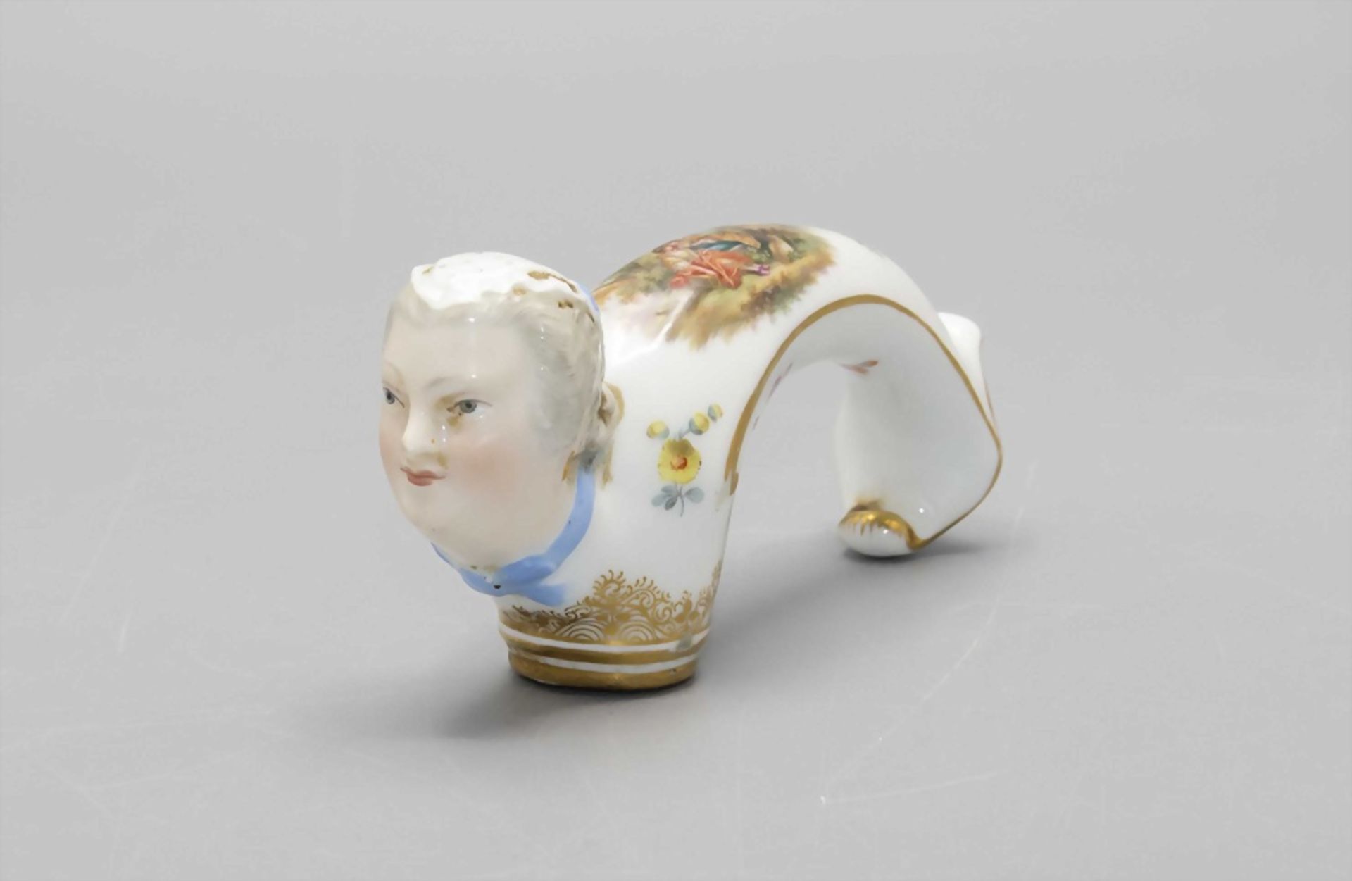 Stockgriff mit Frauenkopf und Watteau-Szene / A cane handle with the head of a woman and a ... - Bild 2 aus 6