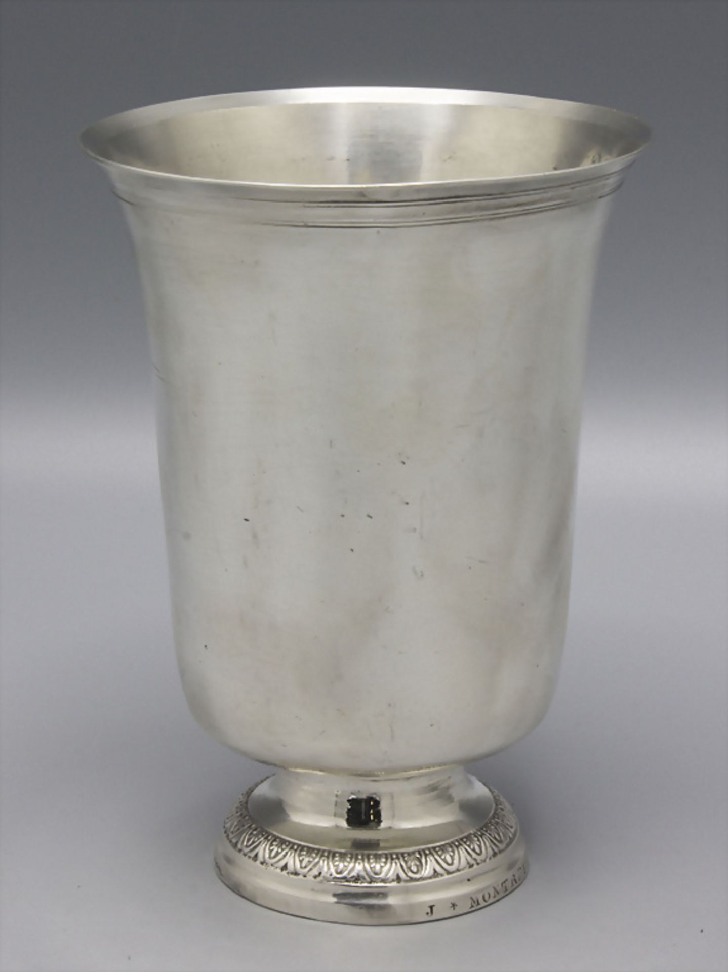 Glockenbecher / A bell shaped silver beaker, Beauvais, 1798-1809 - Image 2 of 8