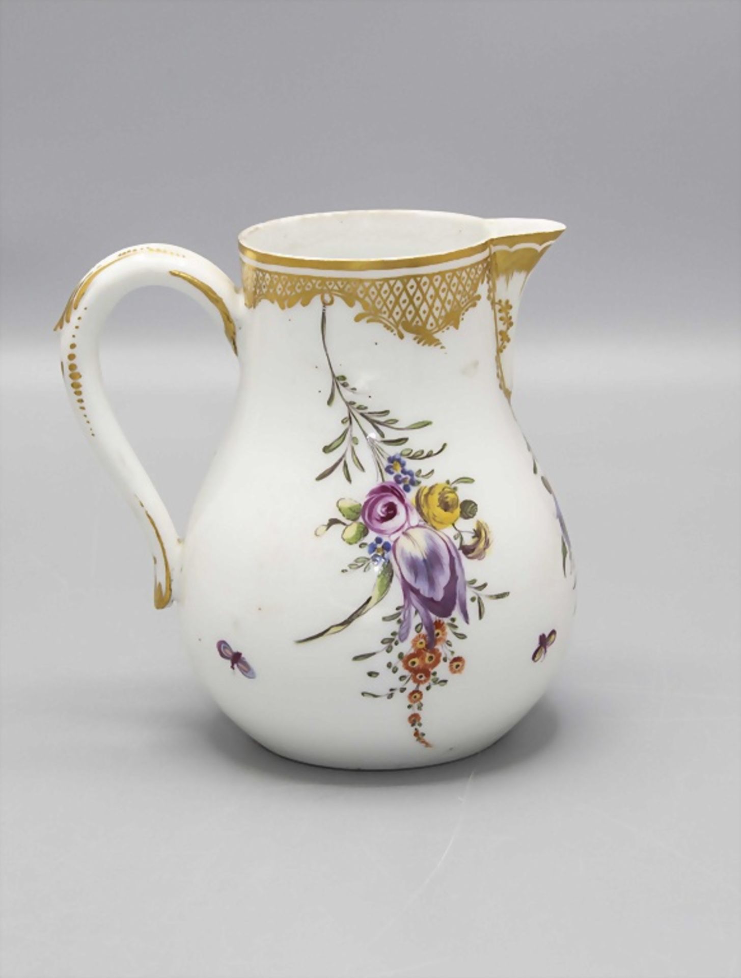 Kanne mit Blumen- u. Insektenmalerei / A pot with flowers and insects, wohl Paris, Mitte 18. Jh. - Image 3 of 6