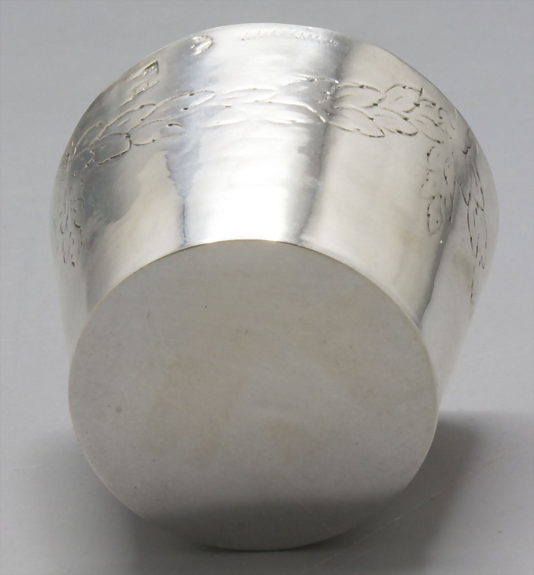 Faustbecher / A silver beaker, Martin Friedrich Mueller, Berlin, um 1770 - Bild 4 aus 6