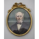 Miniatur Porträt eines älteren Herrn / An oval miniature portrait of a gentleman, Jeanne ...