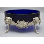 Anbietschale mit Widderköpfen / A footed serving bowl with ram heads, Ludwig Neresheimer & Co, ...