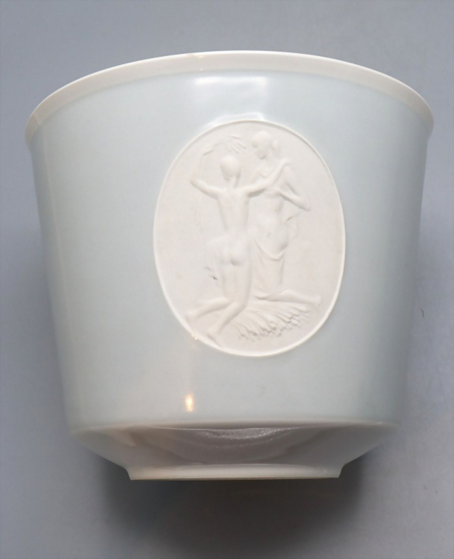 Blumenübertopf Arkadia / Cachepot / A porcelain flowerpot, KPM, Berlin, 1938