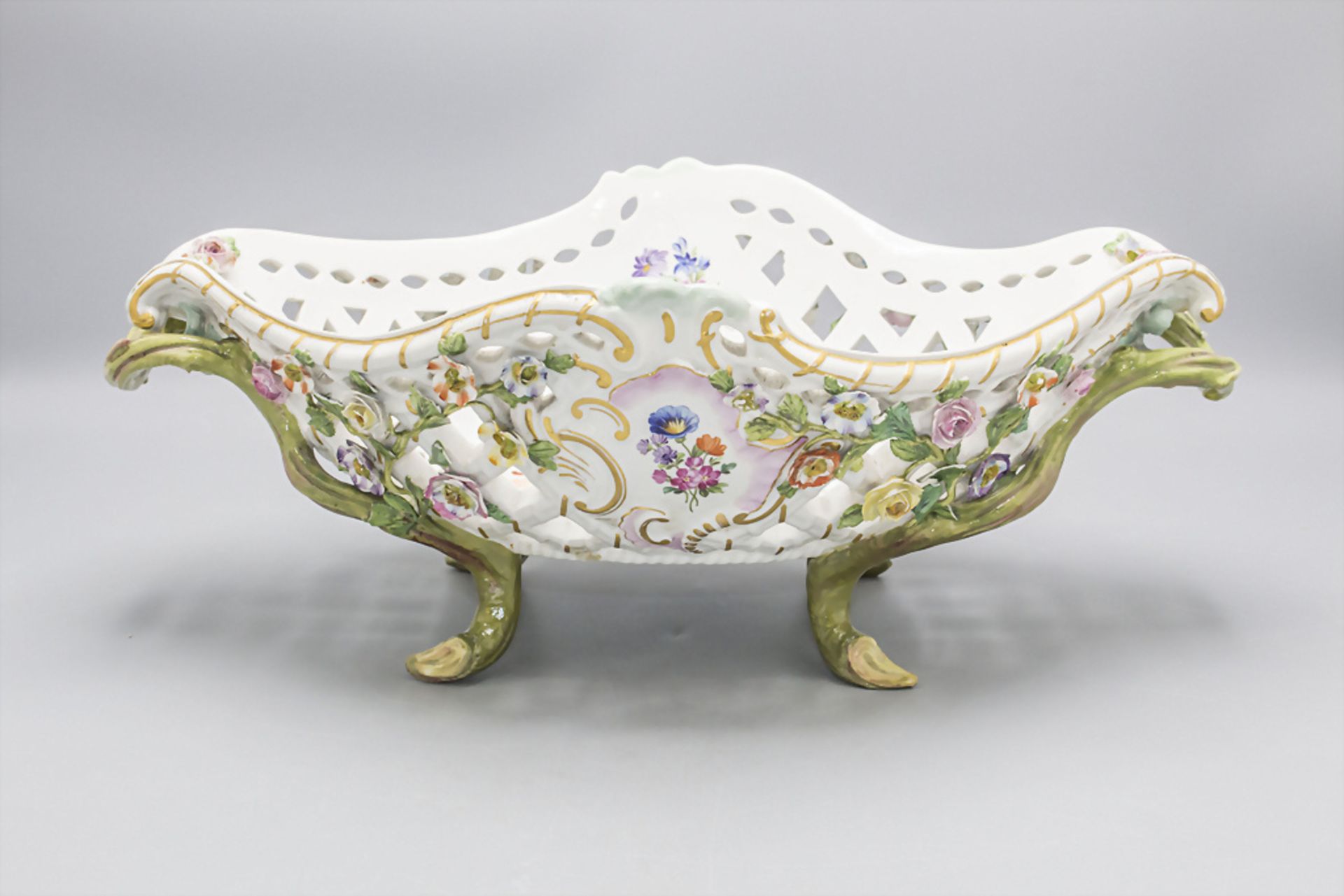 Florale Durchbruchschale / A floral bowl, Meissen, 1860-1924