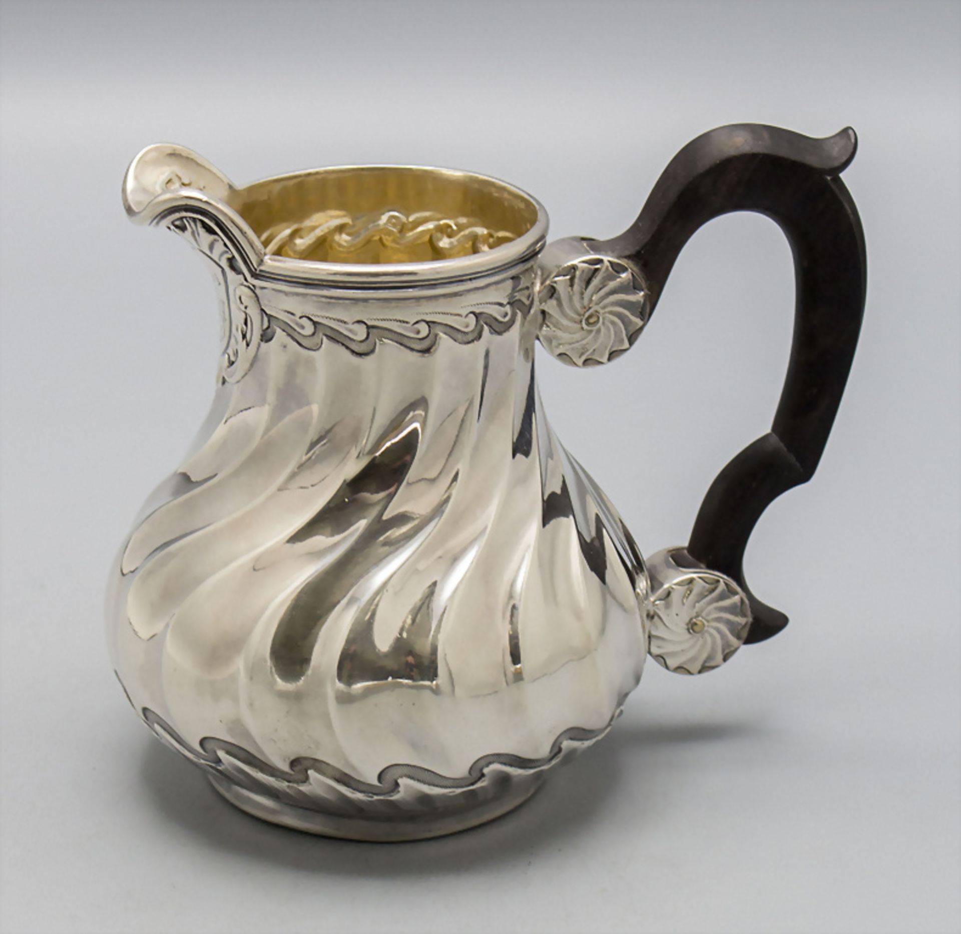 Teekanne und Sahnegießer / A silver tea pot and creamer, Merite, Paris, um 1900 - Image 9 of 13