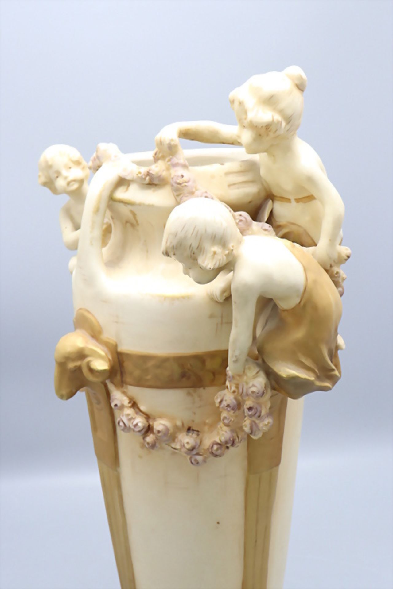 Figürliche Jugendstil Vase / A figural Art Nouveau vase, Royal Dux, Bohemia/Böhmen, um 1900 - Bild 3 aus 9