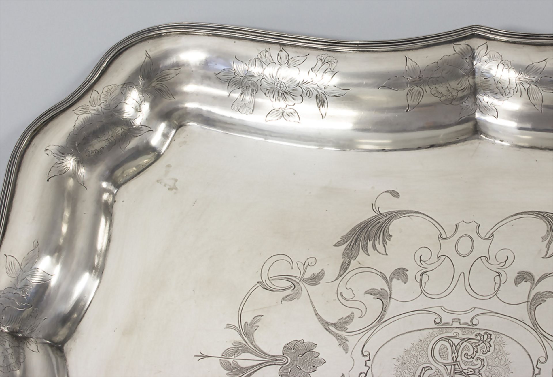 Großes Prunktablett / A large silver tray, Galtes, Barcelona, 19. Jh. - Bild 3 aus 9