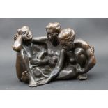 Laetitia LARA ( *1957 in Paris), Bronzeplastik 'Drei sitzende Frauen' / 'Three sitting women' ...