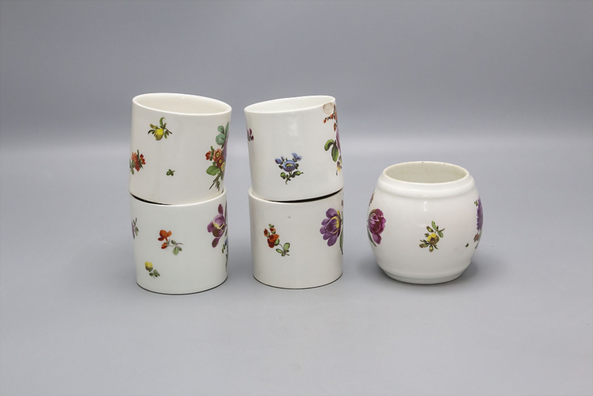 4 Tassen und ein Senftopf / 4 cups and a mustard pot, Wien, 18. Jh. - Image 4 of 5