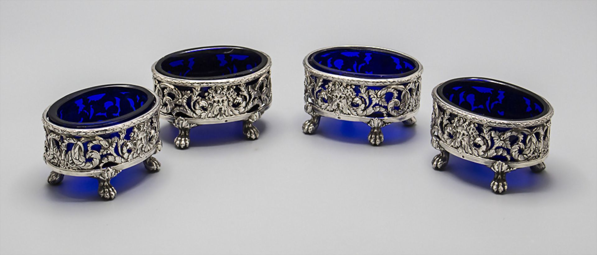 4 Louis-Seize Salieren / A set of 4 silver salt cellars, Jean-Jacques Briand, Paris, um 1777-1778