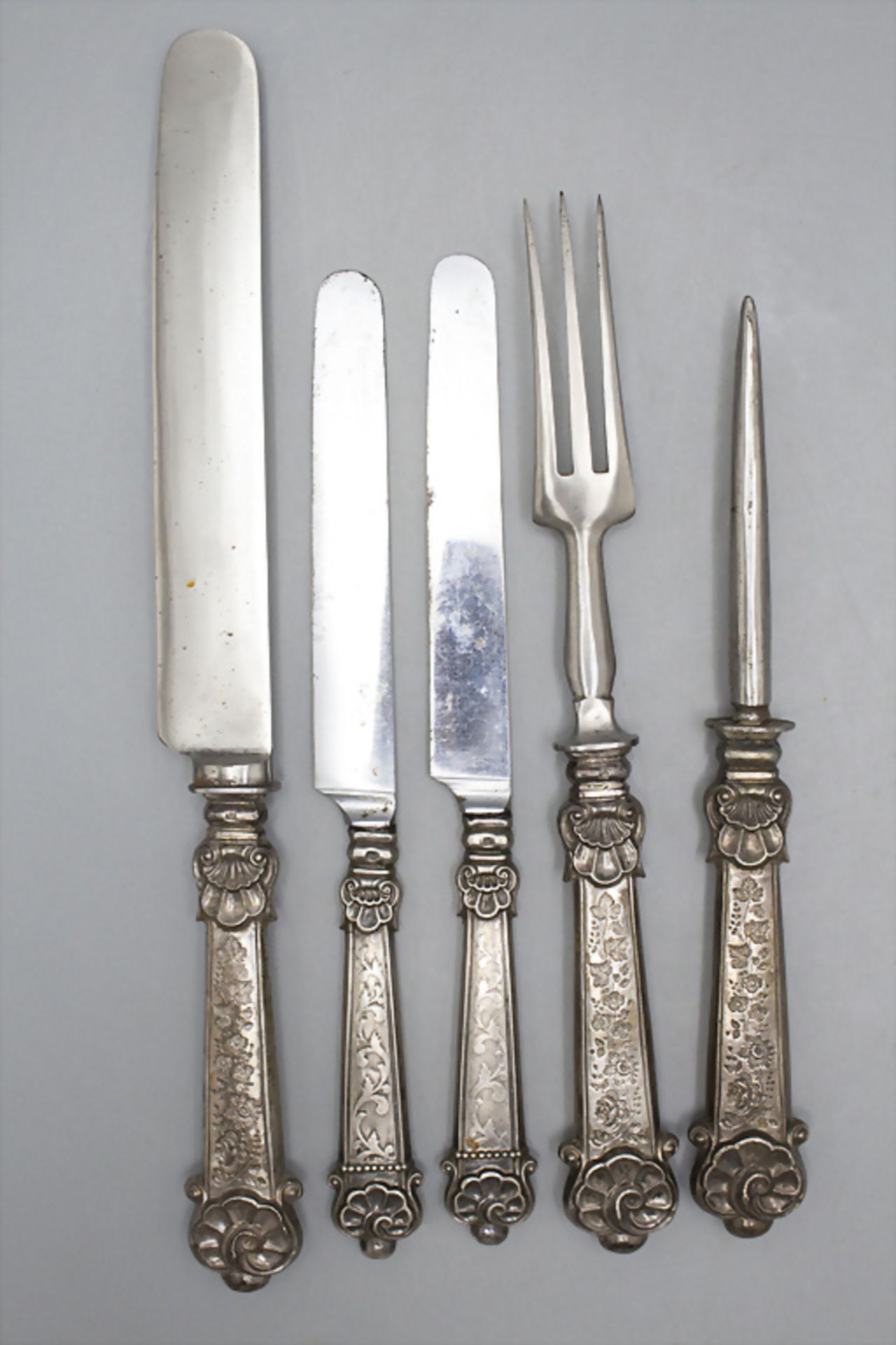 5 Teile Barock Besteck / 5 pieces of Baroque cutlery, Ende 18. oder Anfang 19. Jh.