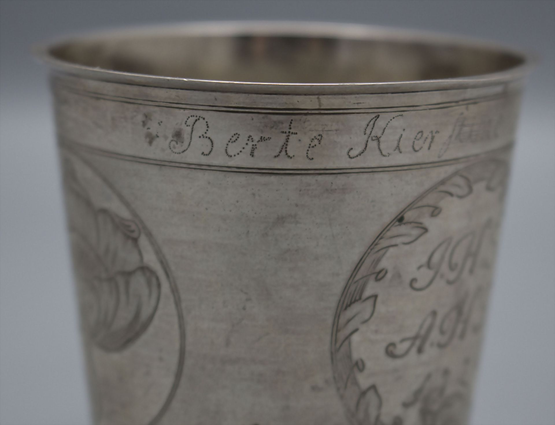 Becher / A silver beaker, Iver Larsen, Assens, um 1725 - Bild 4 aus 9