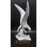 'Möwe' / A figure of a sea gull, Meissen, 20. Jh.