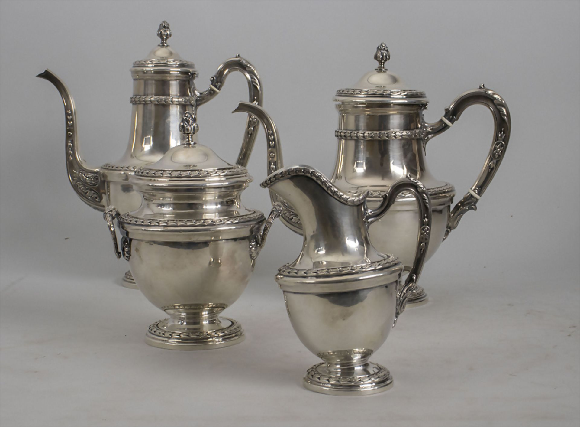 Kaffee- und Teekern / A silver coffee and tea set, Charles Barrier, Paris, 1905-1923