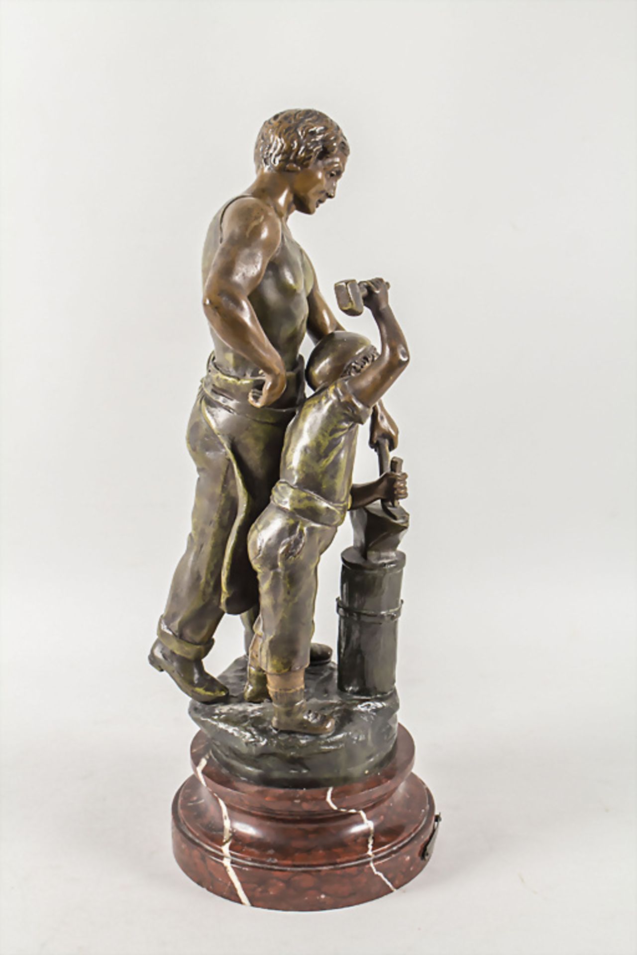 Bronze 'Schmied mit jungem Lehrling' / A bronze 'Blacksmith with young apprentice', Victor ... - Image 5 of 7