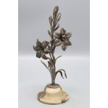 Lilie in Silber / A decorative silver lily with base, Frankreich, um 1970