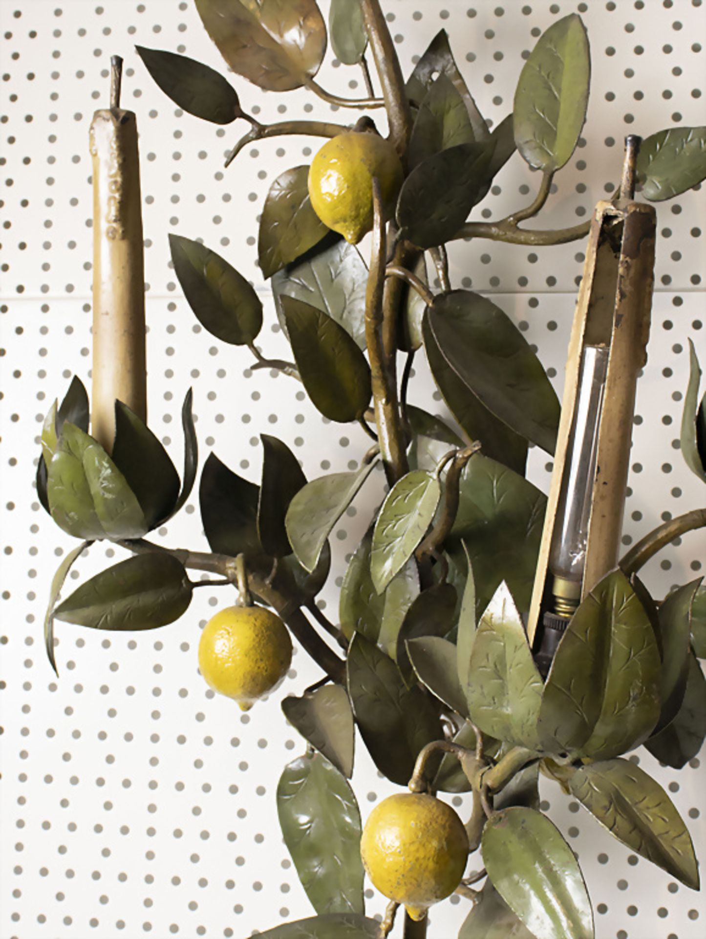 Paar ausgefallene Wandlampen mit Zitronen / A pair of Italian Amalfi lemon tree toleware wall ... - Bild 3 aus 4