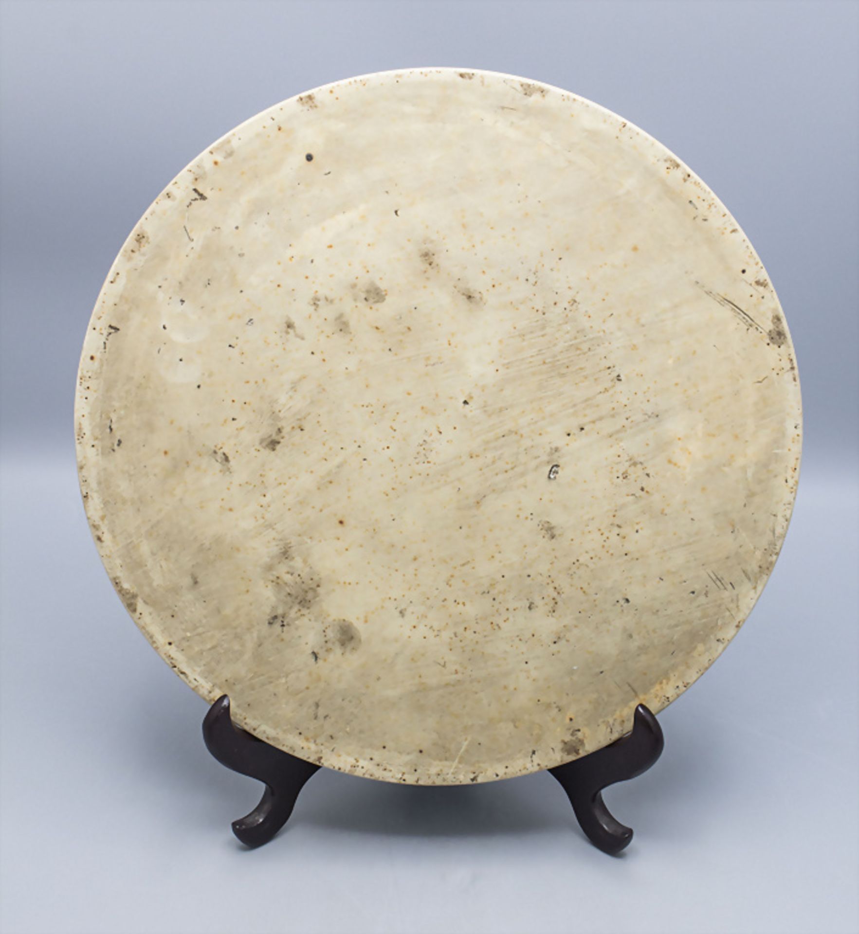 Runde Porzellanplatte / A round porcelaine plate, Qing-Dynastie - Bild 4 aus 4