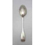 Ragout Löffel / Cuillère à ragout en argent massif / A large silver serving spoon, David ...