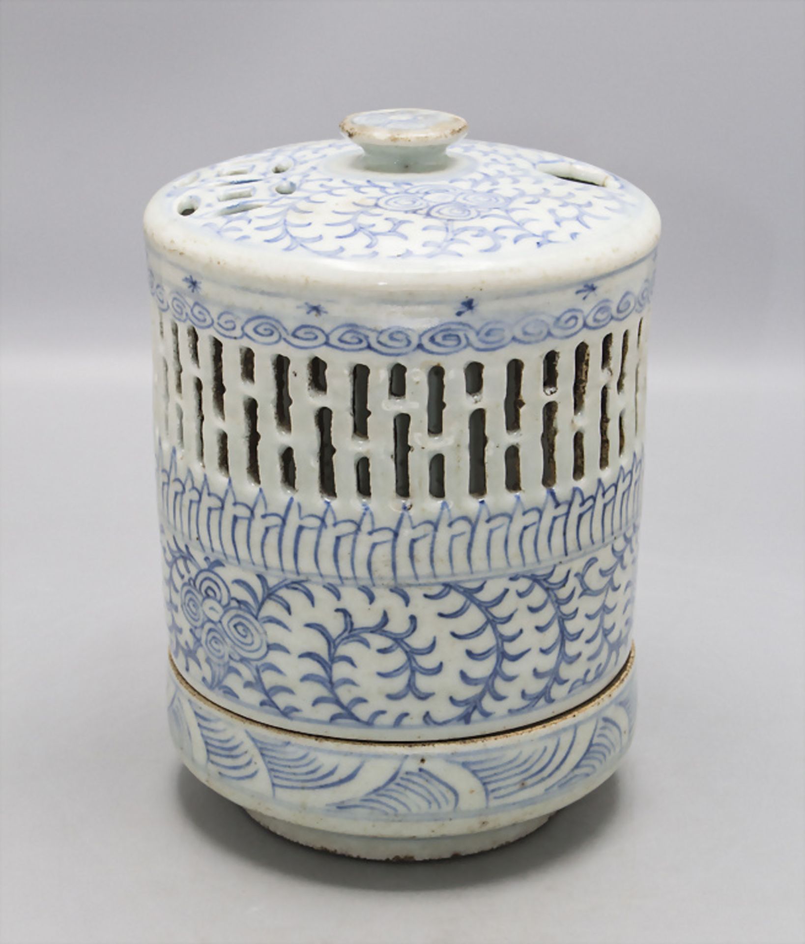 Handofen bzw. Lampe / A hand oven or lamp, China, Qing Dynastie (1644-1911), 17./18. Jh.