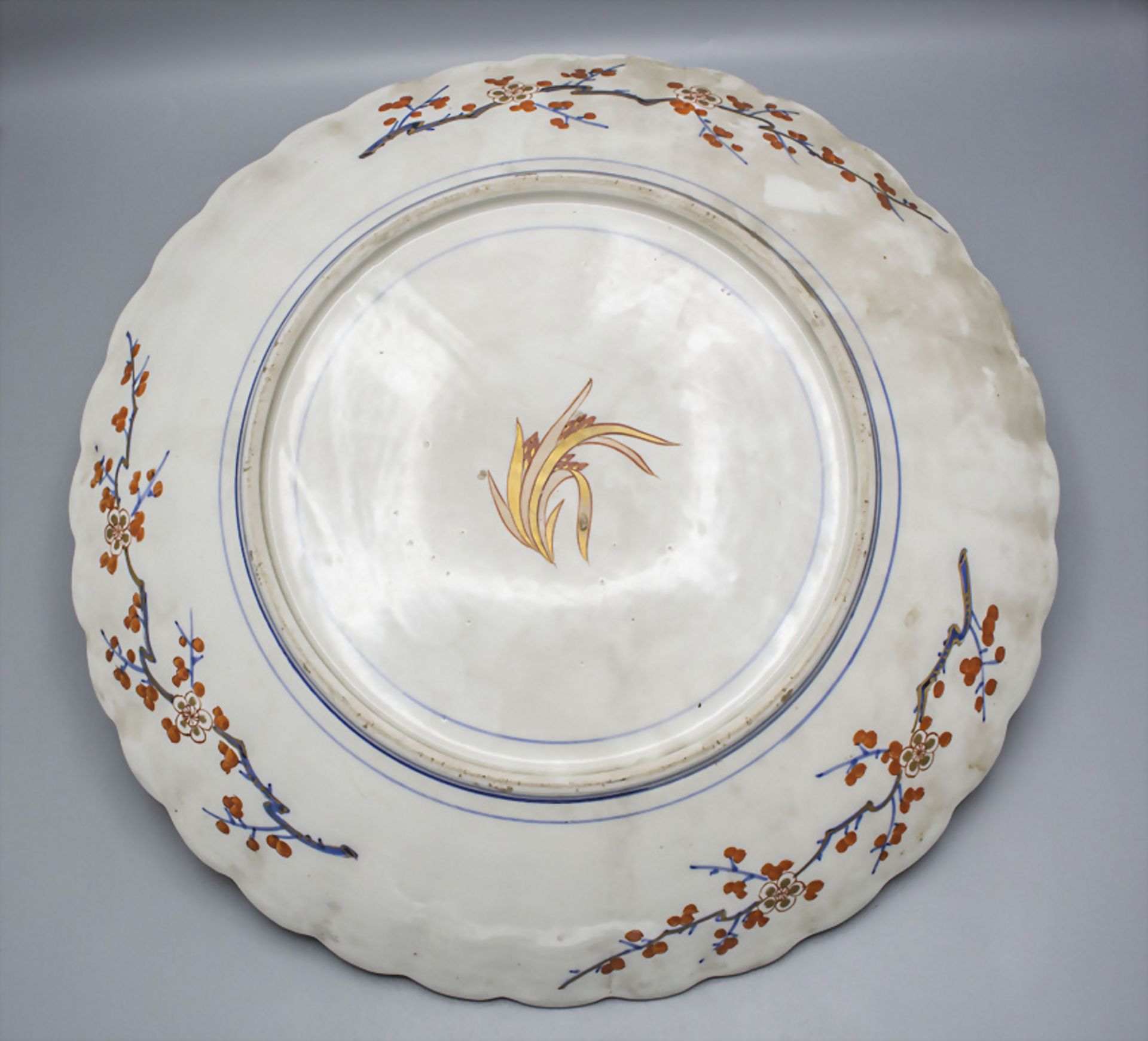 Großer Teller / A large plate, wohl Famille Rose, wohl China, 18. Jh. - Bild 3 aus 4