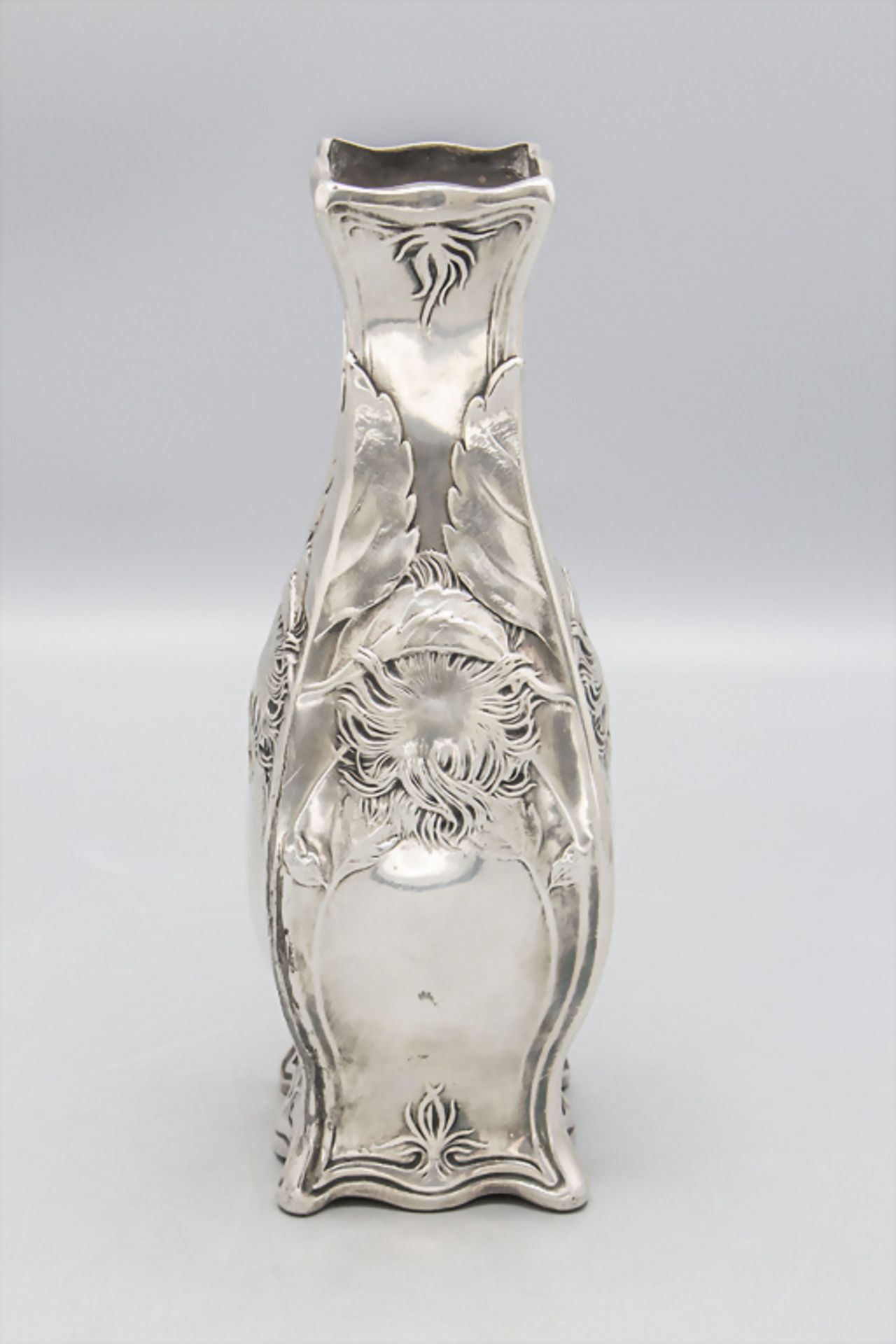 Jugendstil Vase mit Baum-Hasel / An Art Nouveau vase with hazelnut, Gallia, Christofle & Cie., ...