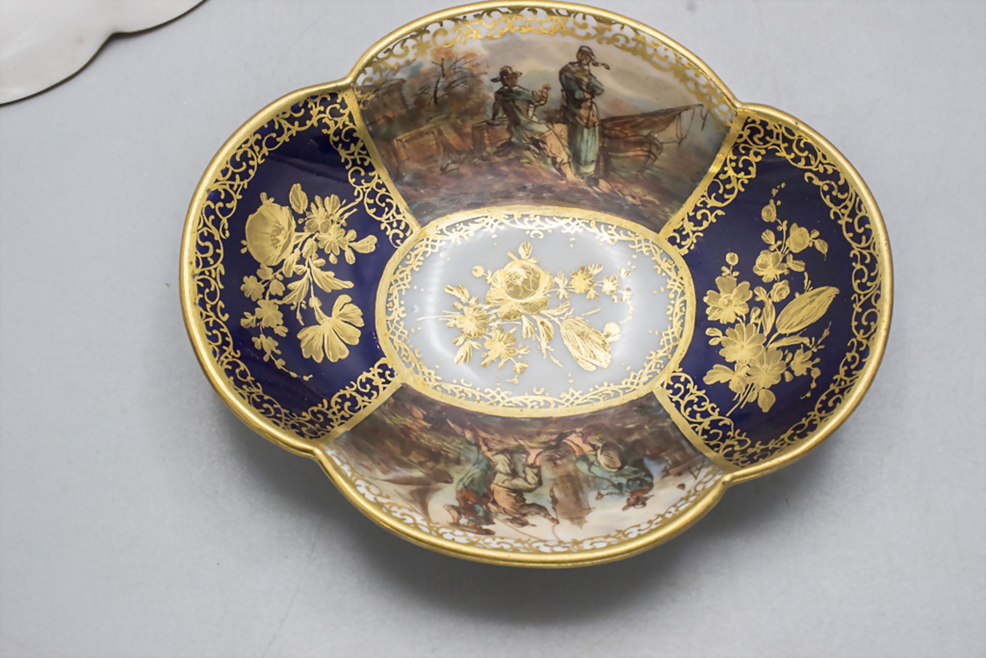 3 Zierschalen mit feinen Uferszenen / 3 decorative dishes finely painted with harbor and shore ... - Image 6 of 7