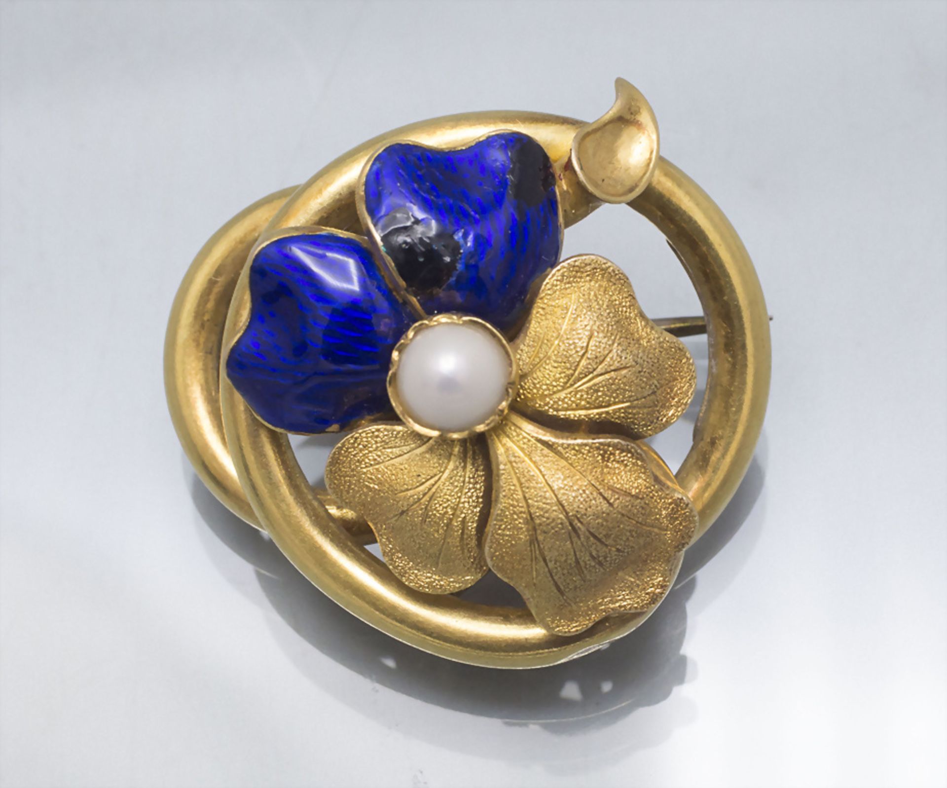 Goldbrosche / An 18 ct gold brooch, um 1900