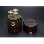 3 Parfümflakons im Lederetui / 3 perfume bottles with silver lid in a leather box, Victor ...