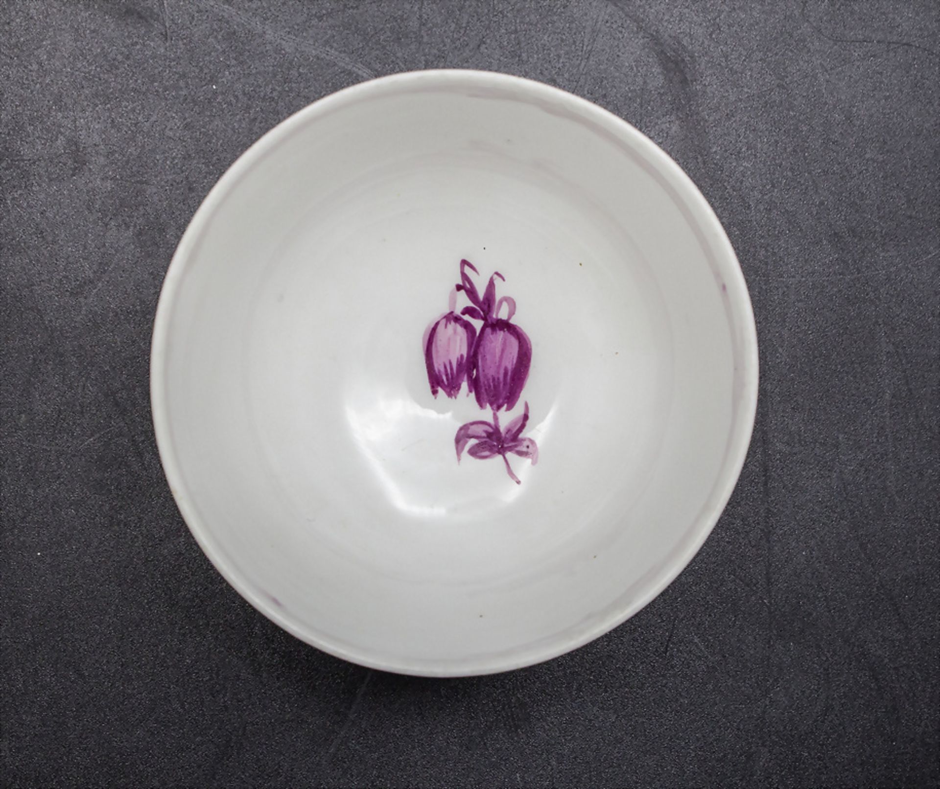 Koppchen und Untertasse mit Purpurmalerei / A coupling and saucer with flowers, Marcolini, ... - Image 5 of 7