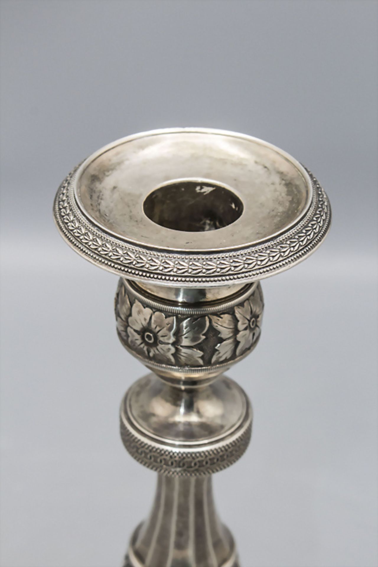 Barock Kerzenleuchter / A Baroque silver candlestick, Porto, um 1820 - Bild 3 aus 4