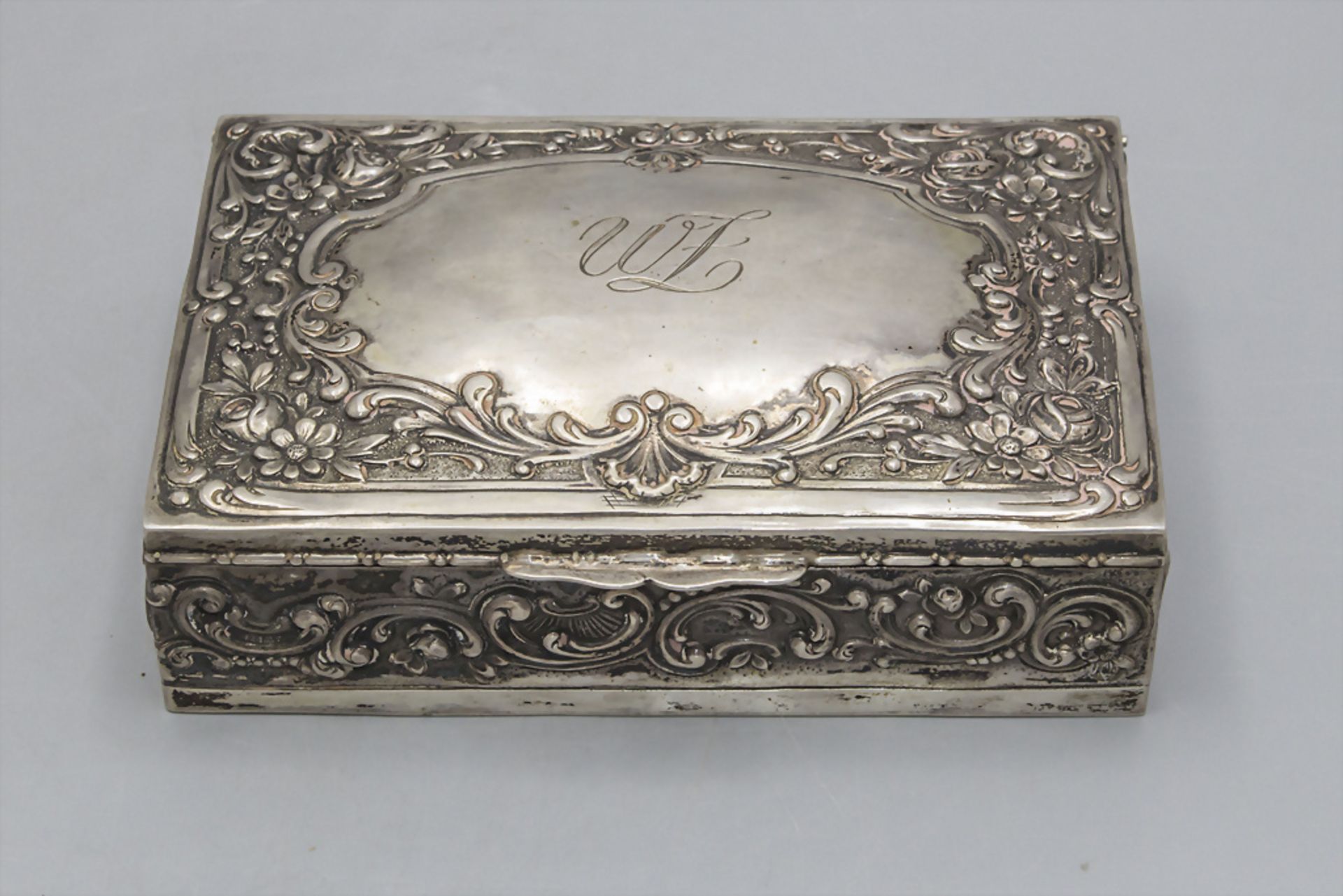 Schatulle / A silver casket, Adam Manns & Sohn, Dörnigheim am Main, 20. Jh. - Bild 2 aus 7