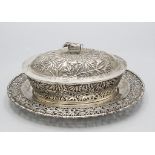 Export Silber Deckelterrine mit Platte / A Chinese export silver lidded tureen with stand, ...