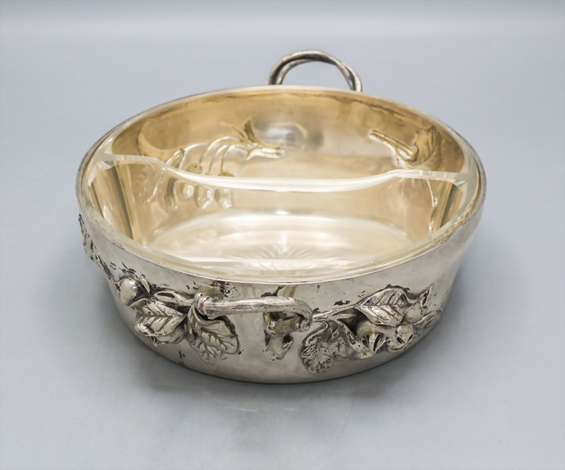 Jugendstil Silberschale mit Mispeln und Erdbeeren / An Art Nouveau silver bowl with medlars ... - Bild 2 aus 8