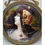 Emaille Porträt einer jungen Frau / An enamelled portrait of a young woman, Limoges, ...