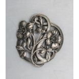 Jugendstil Gürtelschließe mit Anemonen / An Art Nouveau belt buckle with anemones, Frankreich, ...