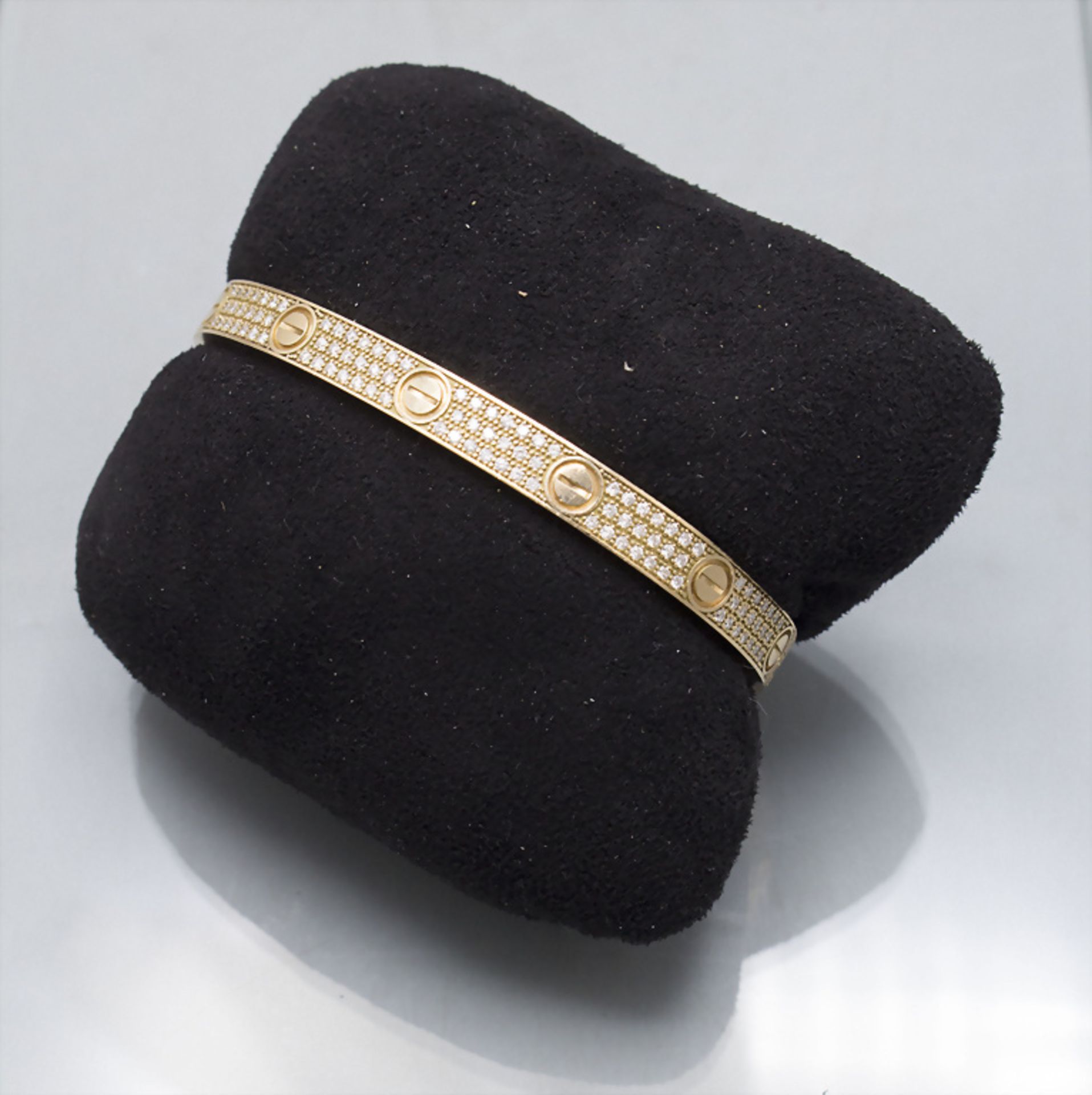Cartier, Armband mit Diamanten 'Love Bracelet' / An 18 ct. gold bracelet with diamonds - Bild 3 aus 6