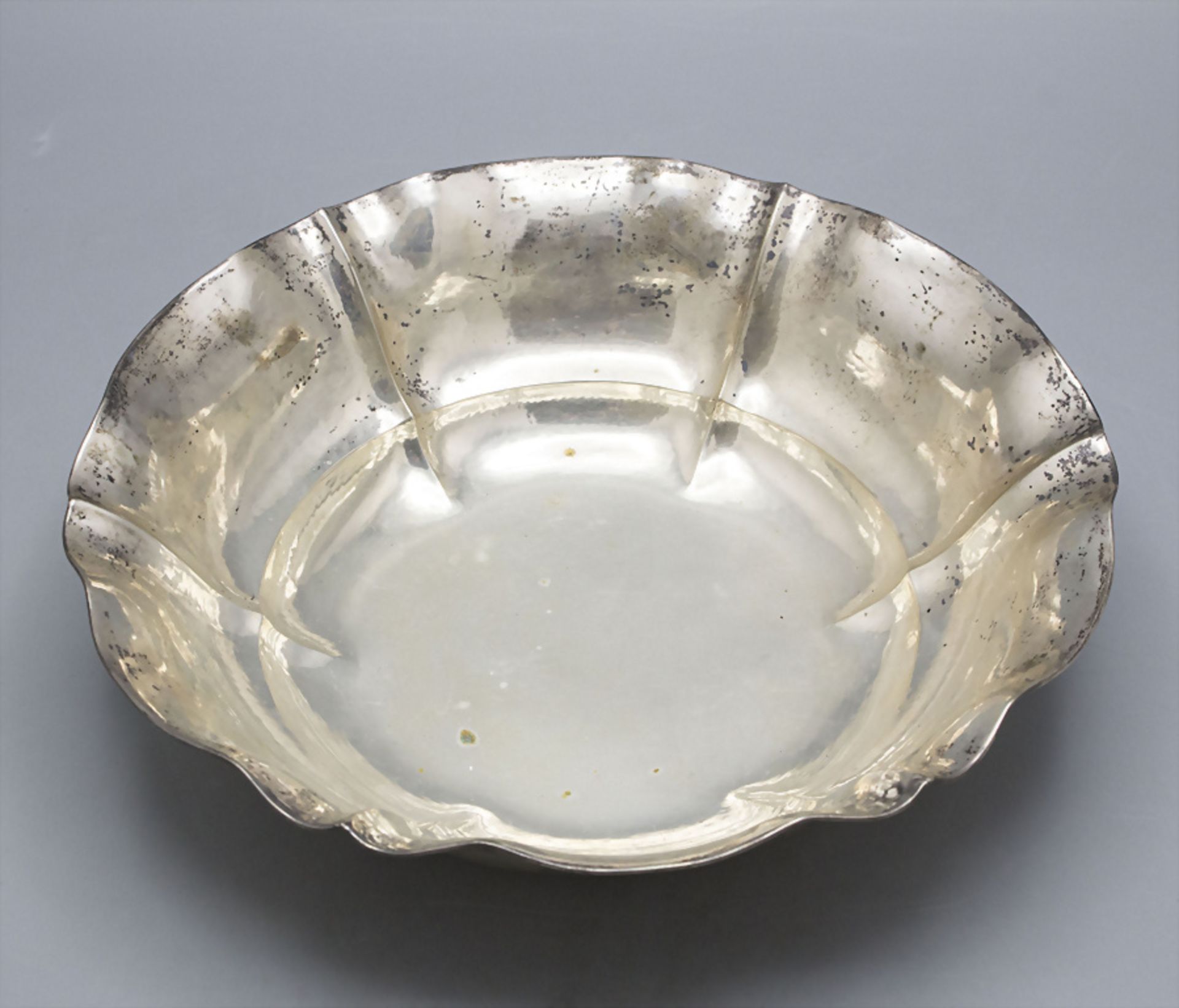 Obstschale / A silver fruit bowl, Hugo Böhm, Schwäbisch Gmünd, um 1910