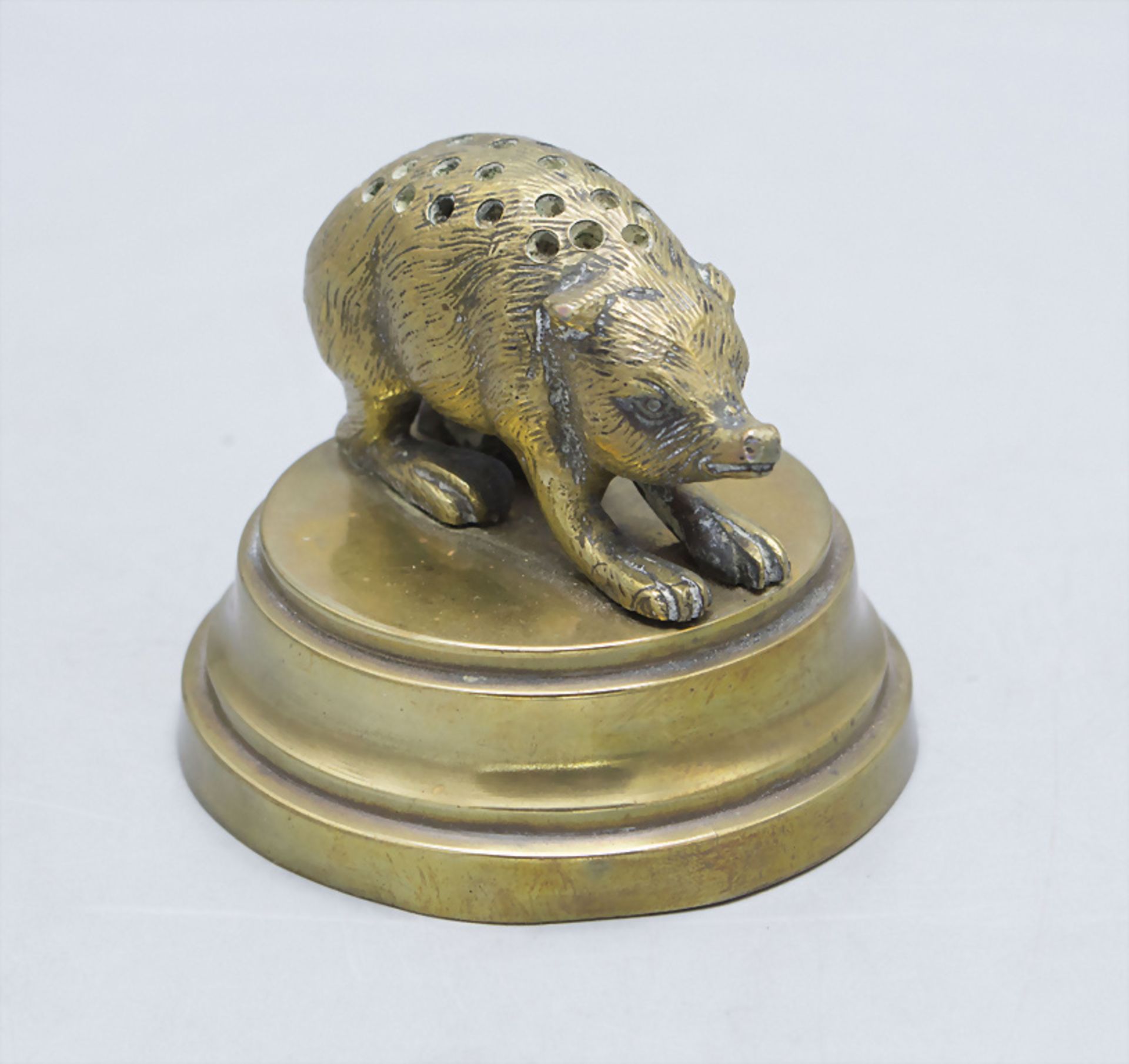 Stachelschwein als Zahnstocherhalter / A brass porcupine as toothpick holder, Frankreich, ...