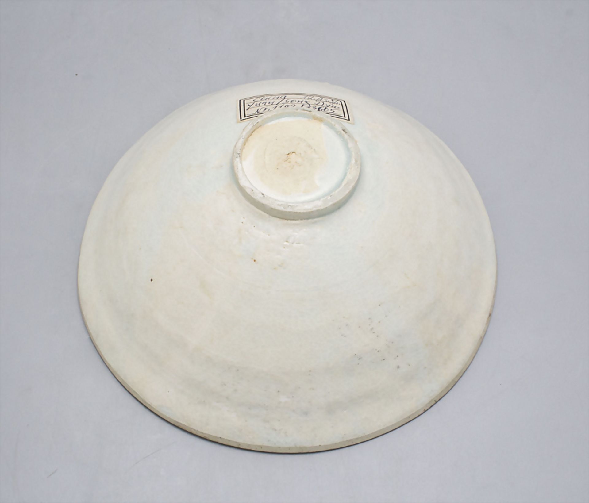 Kumme / A porcelain bowl, China, Yuan/Song-Dynastie, wohl 12./13. Jh. - Bild 4 aus 5