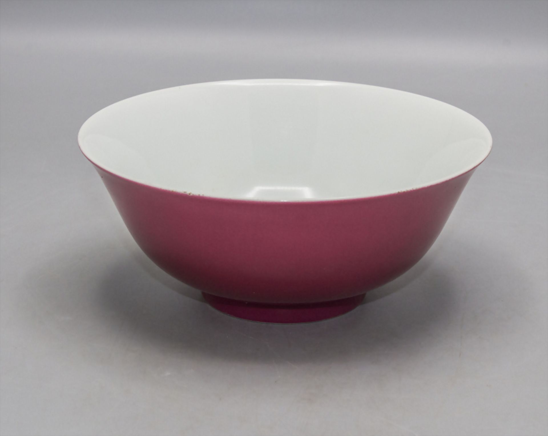 Rosarote Schale / A pinkish-red bowl, China, Beginn 20. Jh.