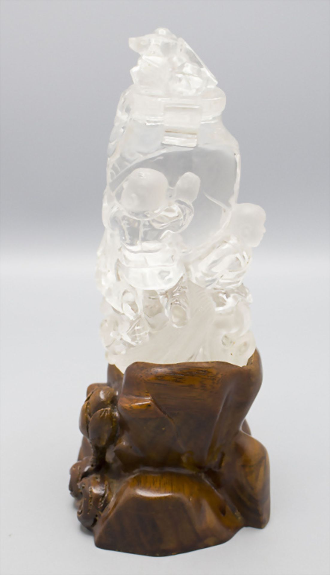 Bergkristall-Figur / A carved rock crystal figure, China, 20. Jh. - Bild 2 aus 9