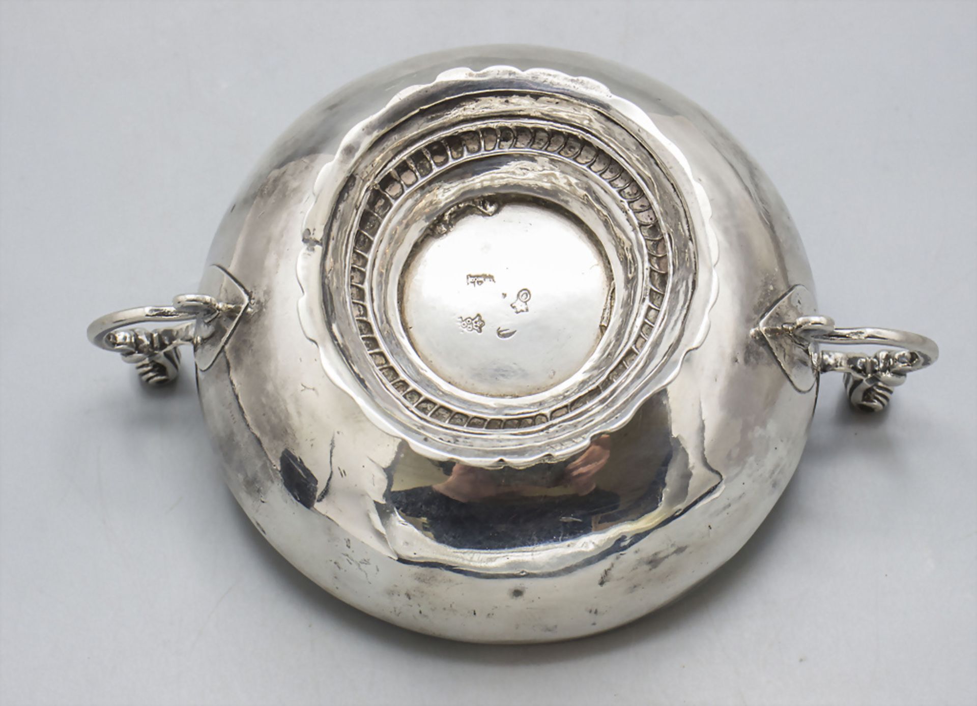 Hochzeitsschale / A silver wedding bowl / Coupe de mariage, J. Soldat, Mâcon, um 1760 - Bild 5 aus 6