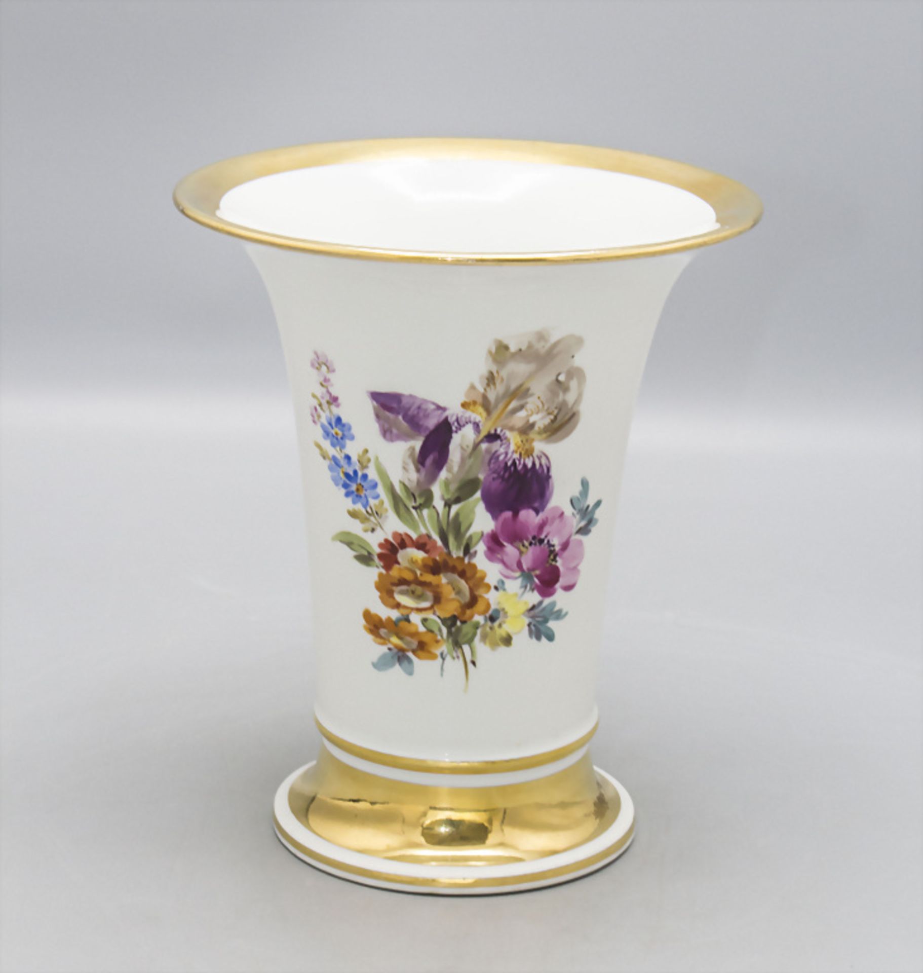 Kratervase mit Blumenbouquets / A vase with flower bouquets, Meissen, um 1880 - Image 2 of 3