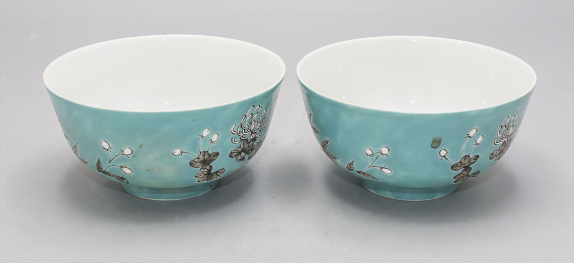 Paar türkise Schalen / A pair of turquoise bowls, China, Republik-Zeit, 20. Jh. - Image 3 of 5