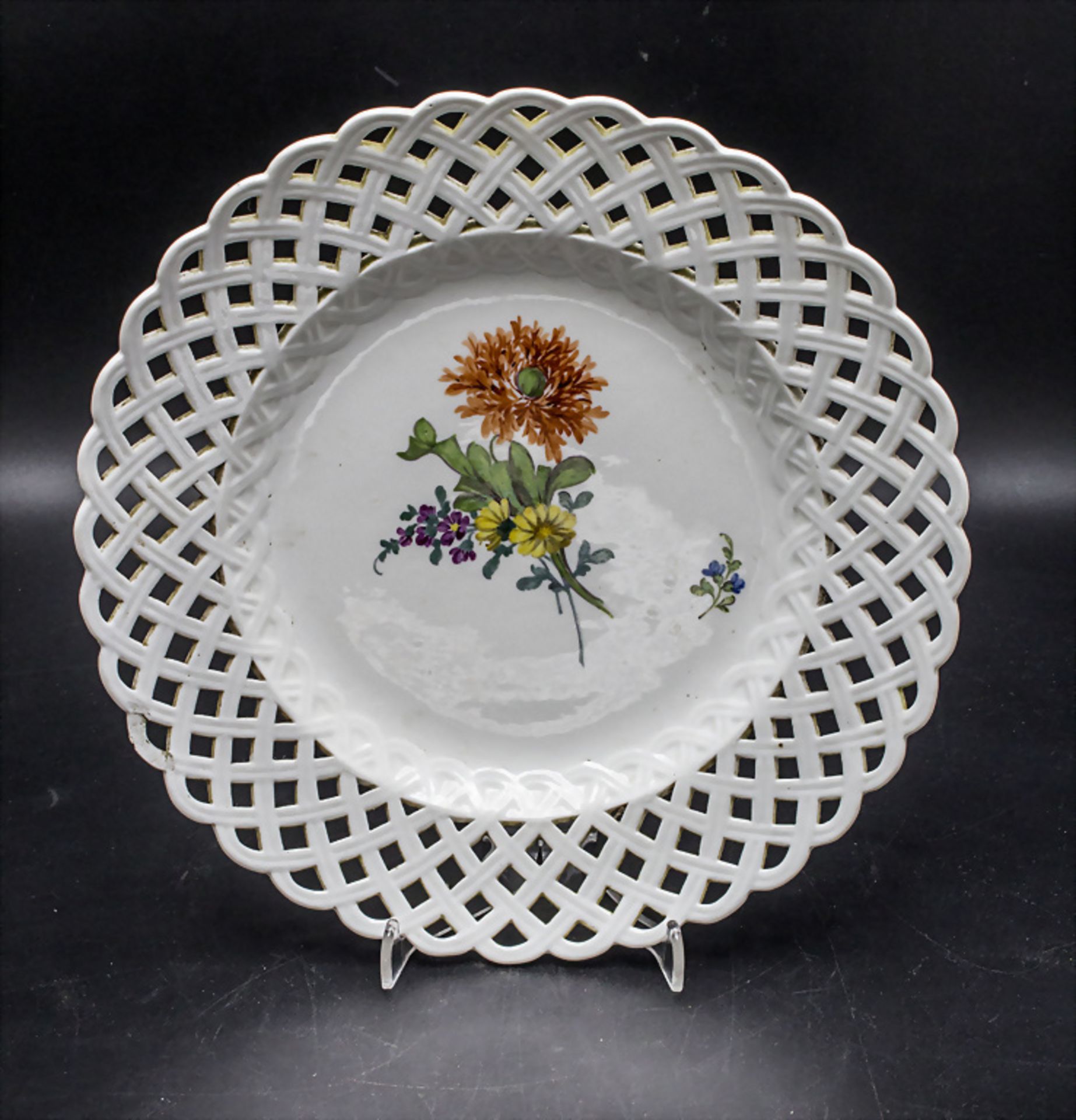 5 Teller mit durchbrochenem Flechtrand / 5 openwork plates with flowers, Meissen, ... - Bild 5 aus 7