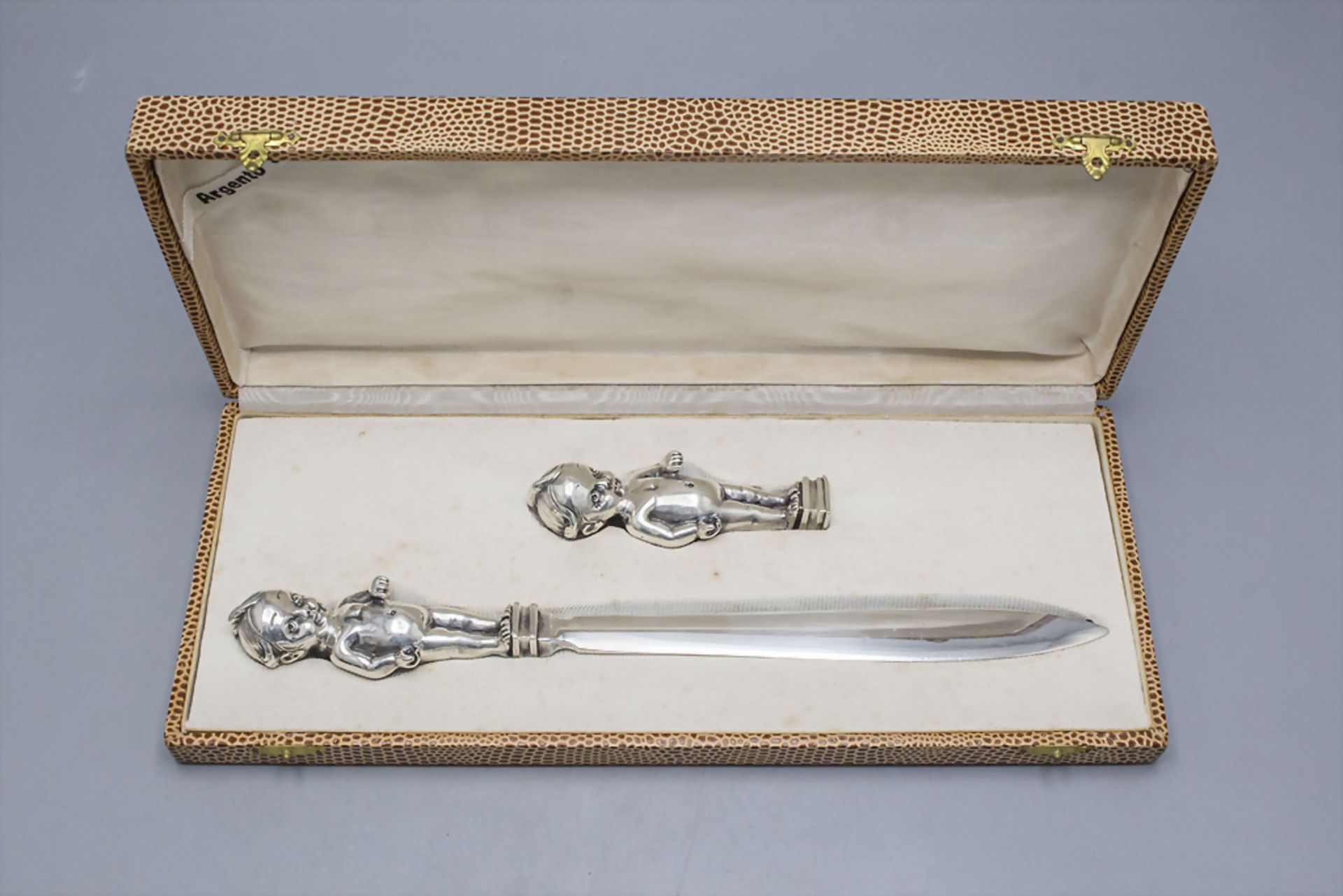 Art Déco Brieföffner u. Petschaft 'Kewpie Doll' / A rare Art Deco letter opener and seal with ...